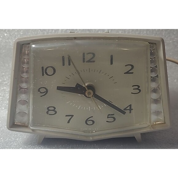 Vintage General Electric Alarm Clock GE 7282 MCM Art Deco - TESTED - WORKS - Picture 1 of 6